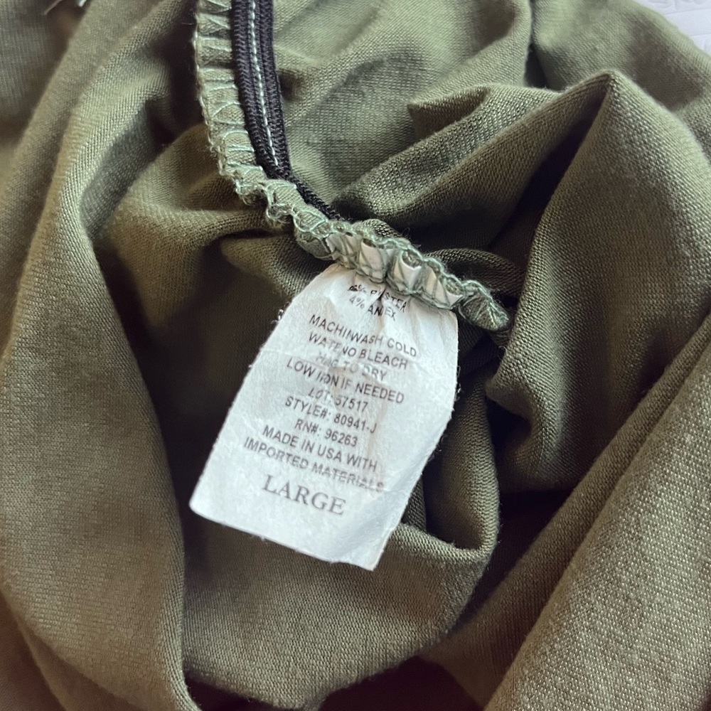 Olivia Rae Ruched Top - Picture 5 of 6